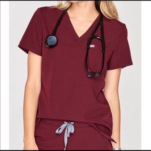 Figs burgundy top xs